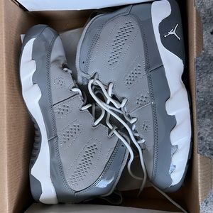 Jordan 3 youth gray 9 retro high top tennis shoes 3Y with box euc